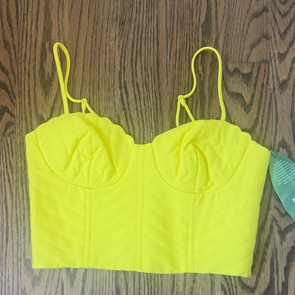 Farm Rio bright Yellow shell Top - Picture 1 of 5